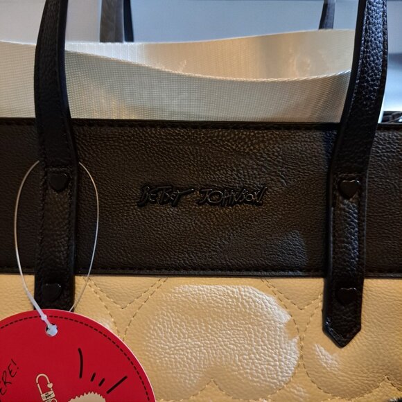 Betsey Johnson XOBECCA-H White & Black Tote NWT - Picture 5 of 15
